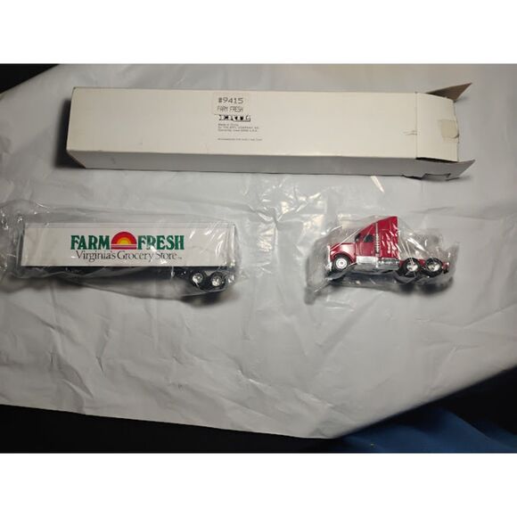 Vintage Farm Fresh Virginia's Grocery Store Truck Brand New In Box - Picture 7 of 12